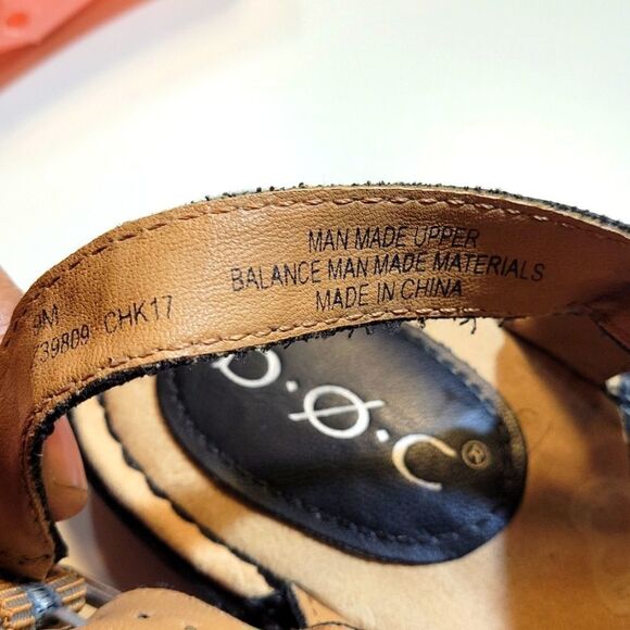 BOC LEATHER FLOWER ACCENT PATTERN ANKLE STRAP THONG WOMEN"S SANDAL - Picture 16 of 16